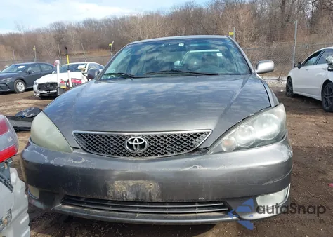 2005 Toyota Camry Se из США, поврежденный, VIN 4T1BE32K45U943689